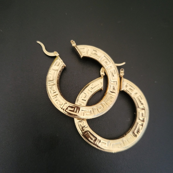 Gold Earrings - Picture 2 of 6